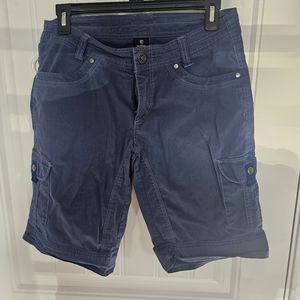 Kuhl size 6 blue Bermuda cargo shorts womans